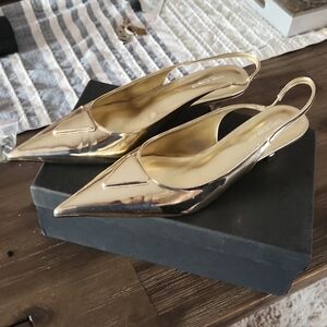 Tony Bianco Gold kitten heels Sz 8
